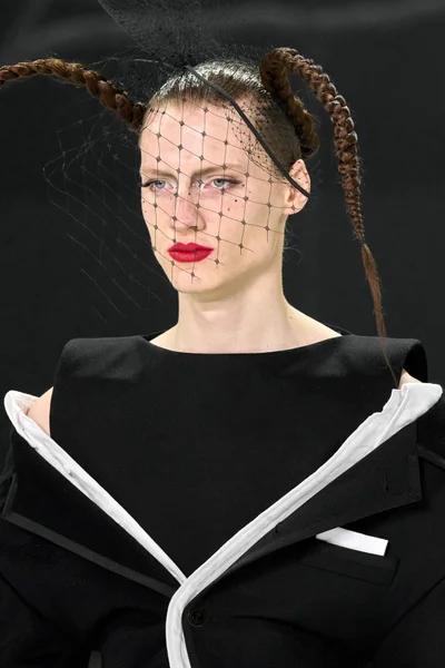 Look 123